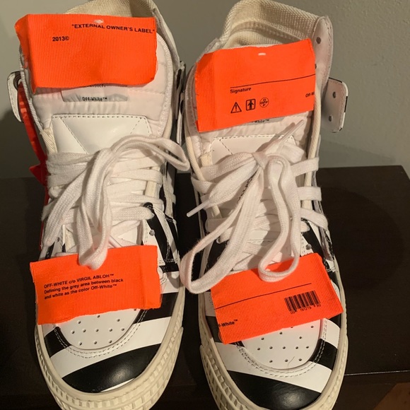 Authentic off white sneakers - Picture 2 of 4